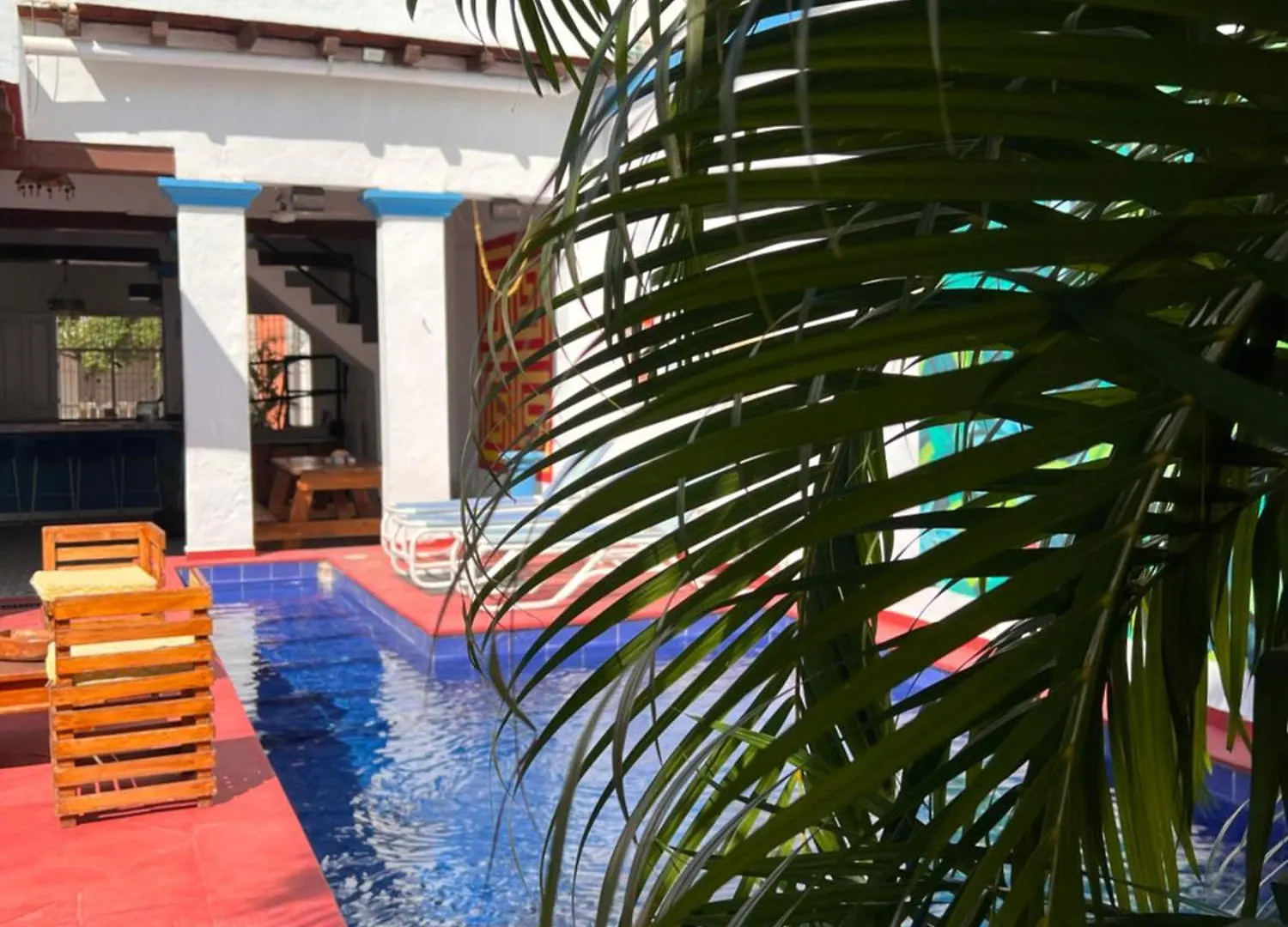 לינה וארוחת בוקר סנטה מרתה The Blue House Hostel