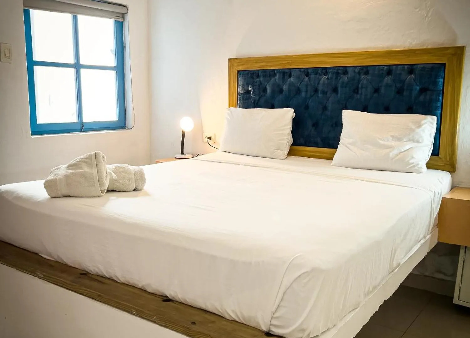 The Blue House Hostel Santa Marta  Bed & Breakfast Santa Marta (Magdalena)