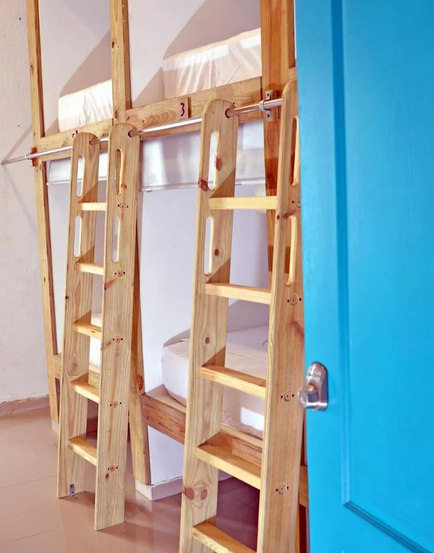 The Blue House Hostel Santa Marta  Bed & Breakfast Santa Marta (Magdalena)
