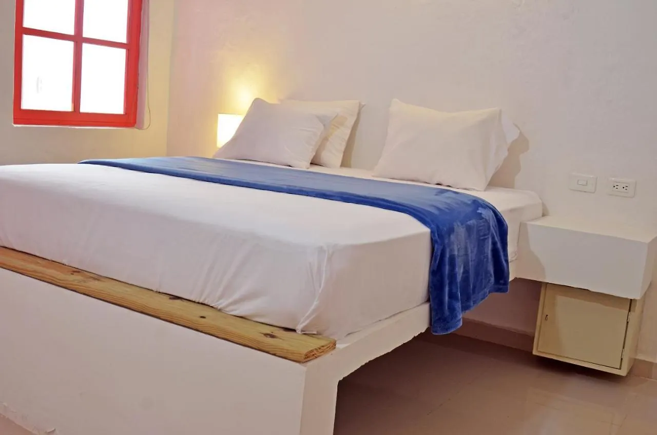 The Blue House Hostel Santa Marta  2*, Santa Marta (Magdalena) Colombia